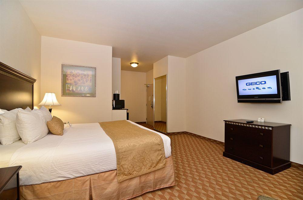 Best Western Plus Battleground Inn & Suites Battle Ground Exterior photo